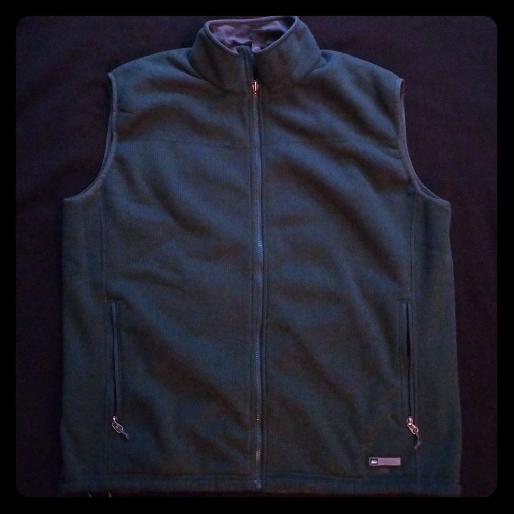 Ribbed fleece vest